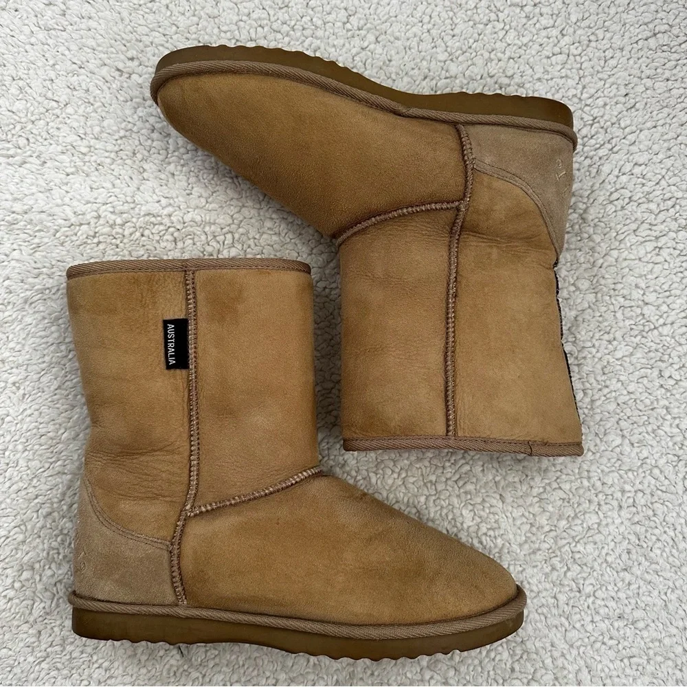 Warmbat Tan Sheepskin Boots Women’s Size 11
